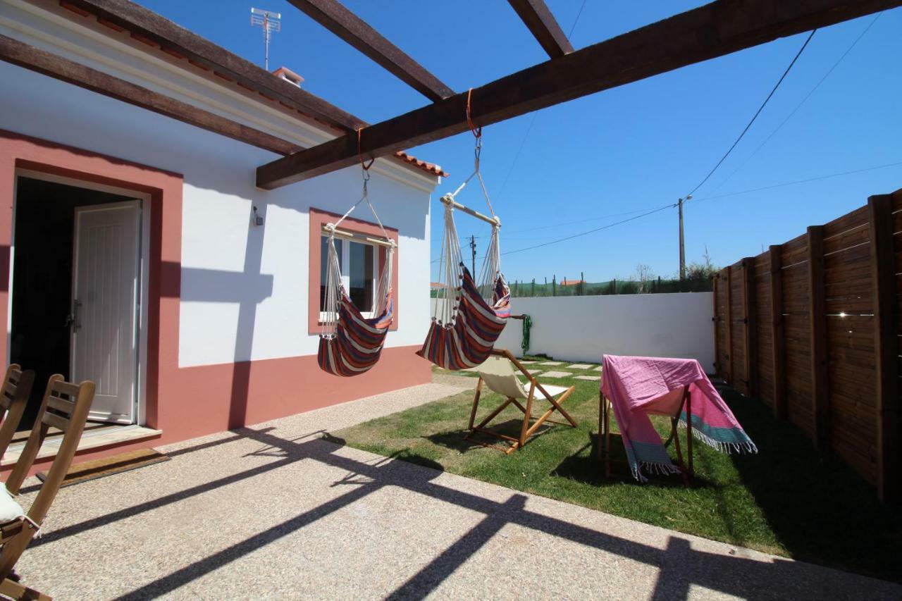 Number 10 Beach House A dos Cunhados Exterior photo